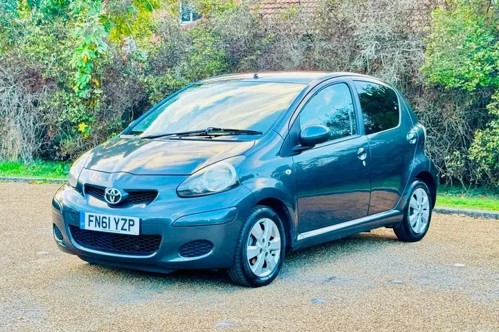 Toyota Aygo 2011 photo 2