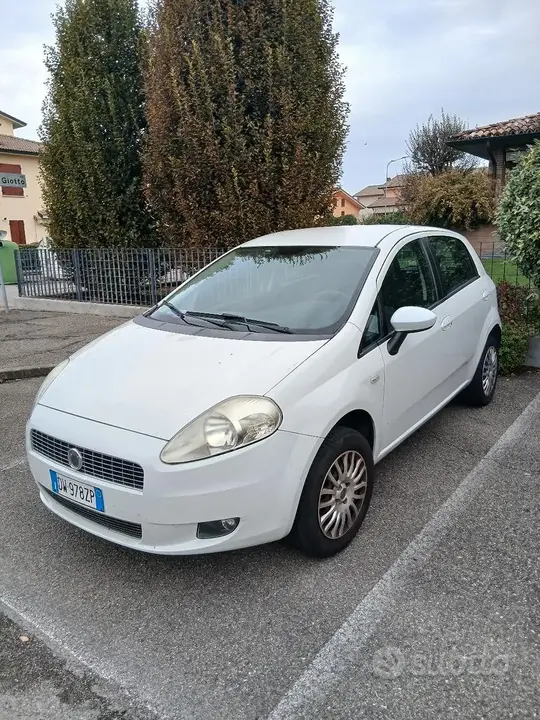 Fiat Grande Punto 2009 photo 5