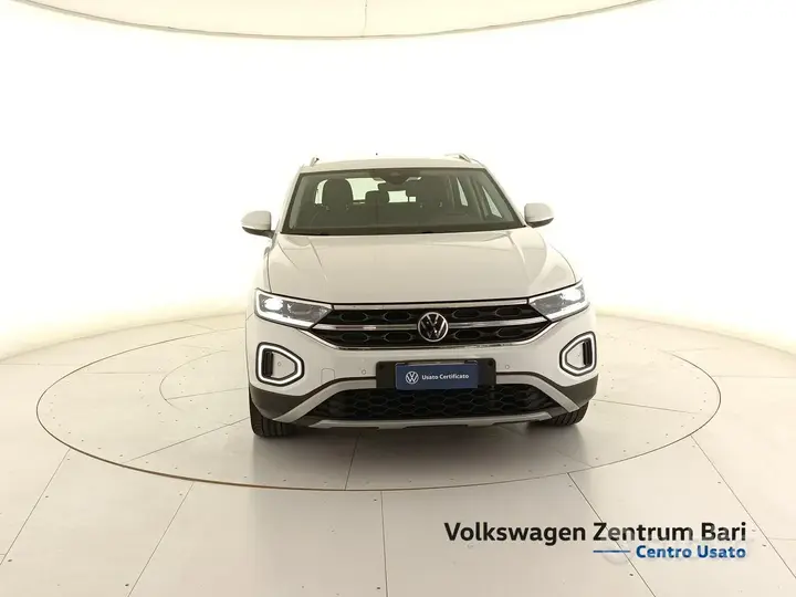 Volkswagen T-Roc 2024 photo 3