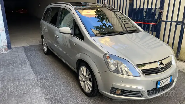 Opel Zafira 2007 photo 3