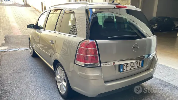 Opel Zafira 2007 photo 4
