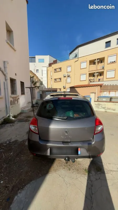 Renault Clio 2009 photo 3