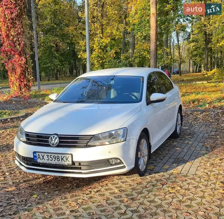 Volkswagen Jetta 2016 photo 2
