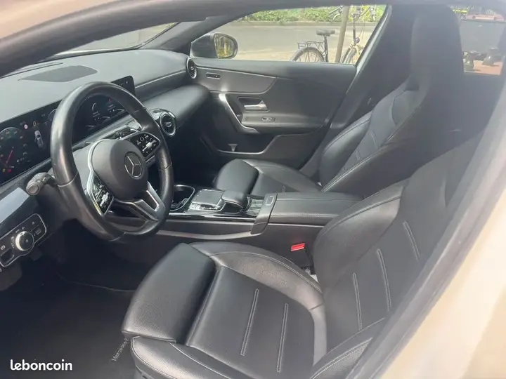 Mercedes-Benz A-Class 2019 photo 2