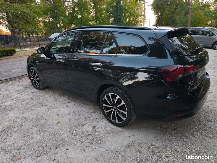 Fiat Tipo 2017 photo 2