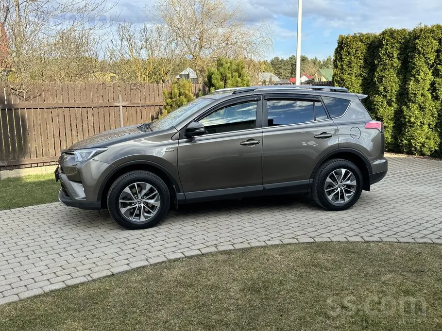 Toyota Rav4 2017 photo 2