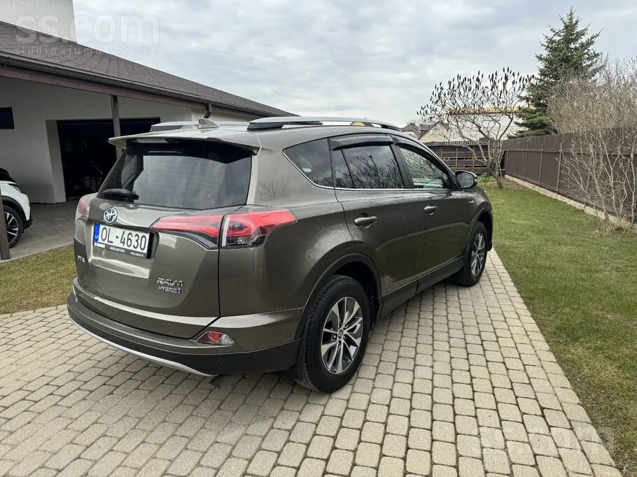Toyota Rav4 2017 photo 4