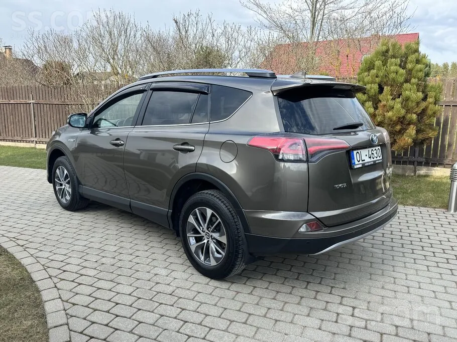 Toyota Rav4 2017 photo 3