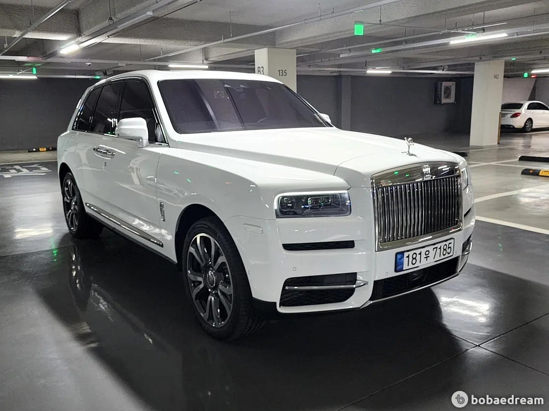 Rolls-Royce Cullinan 2022 photo 2