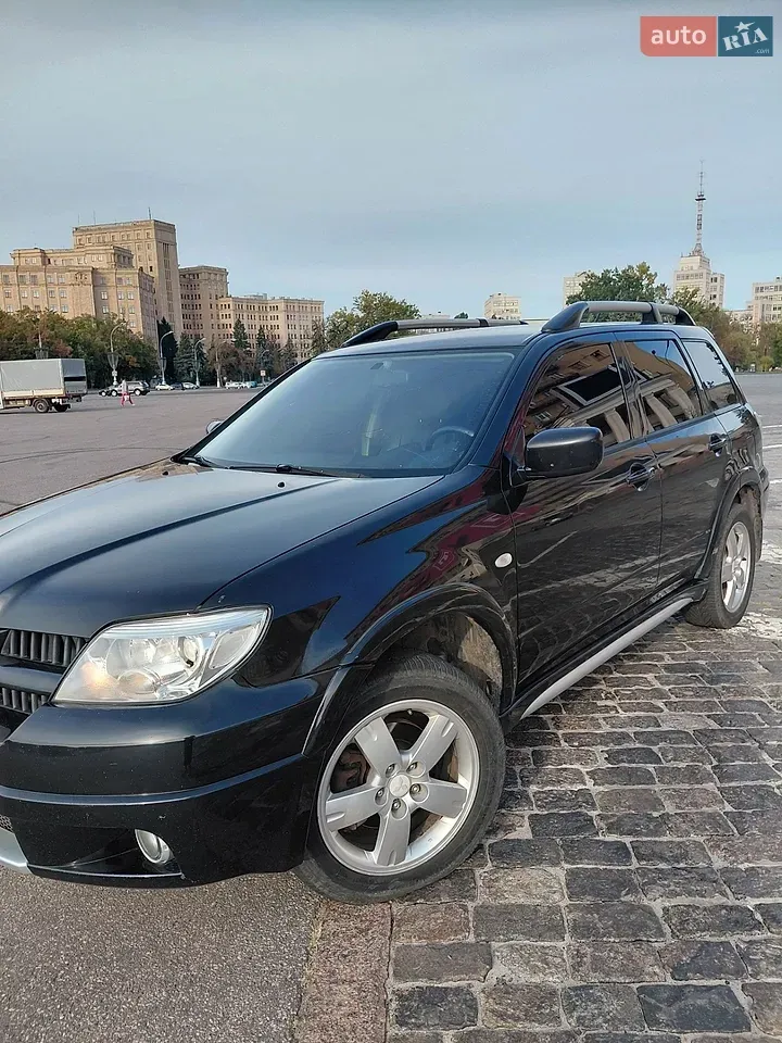 Mitsubishi Outlander 2009 photo 4