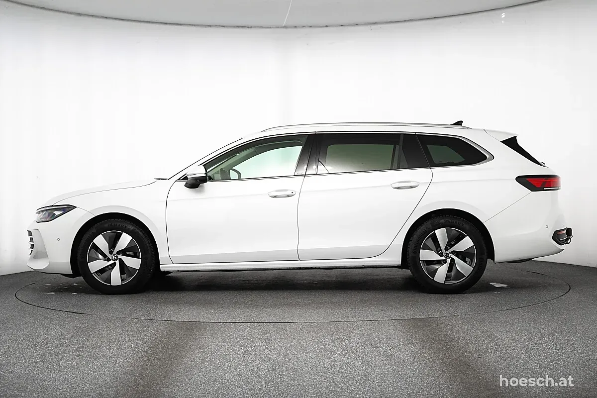Volkswagen Passat 2025 photo 3