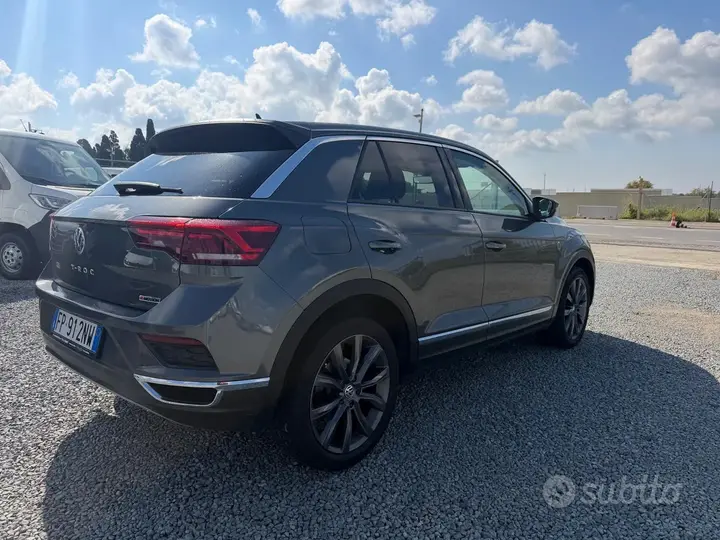 Volkswagen T-Roc 2018 photo 2
