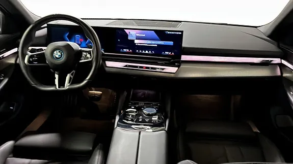 BMW 530E 2026 photo 4