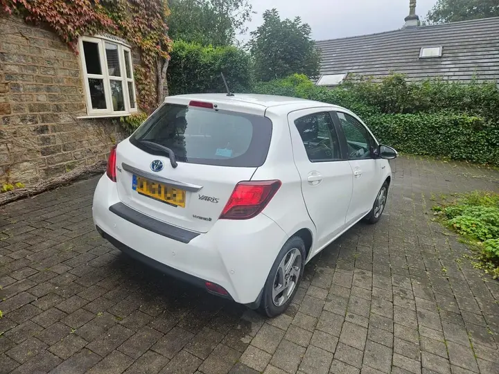Toyota Yaris 2014 photo 5