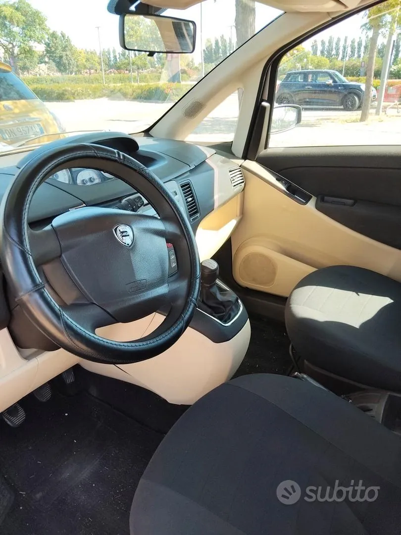 Lancia Musa 2006 photo 3