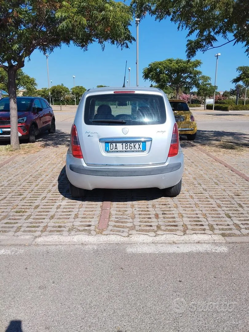 Lancia Musa 2006 photo 2