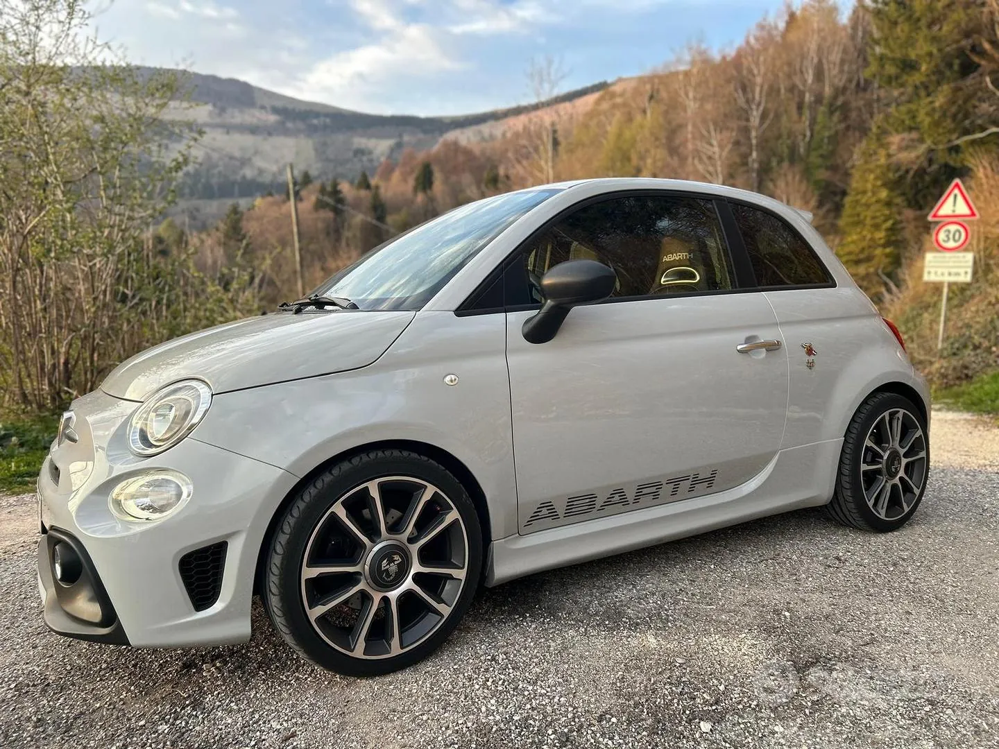Abarth 595 2018 photo 3