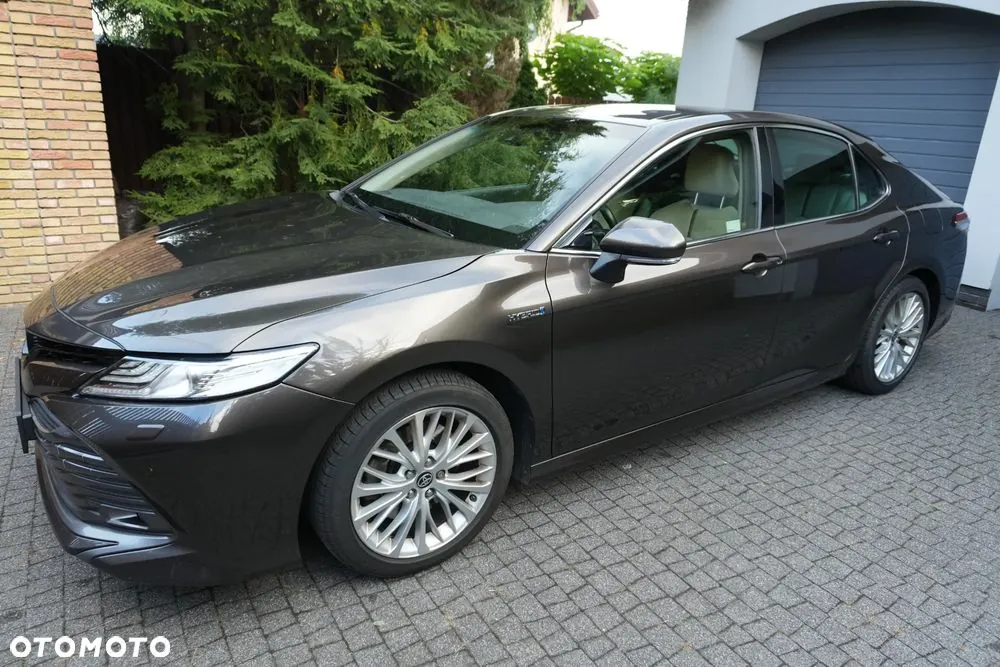 Toyota Camry 2020 photo 2