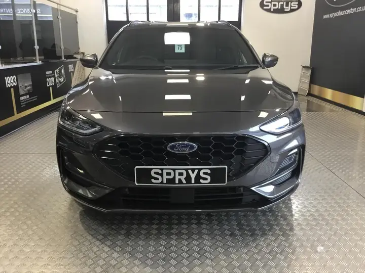 Ford Focus 2023 photo 3