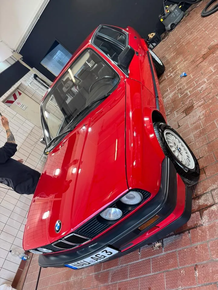 BMW 316I E30