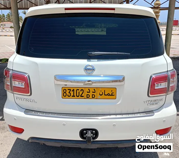 Nissan Patrol 2017 photo 2