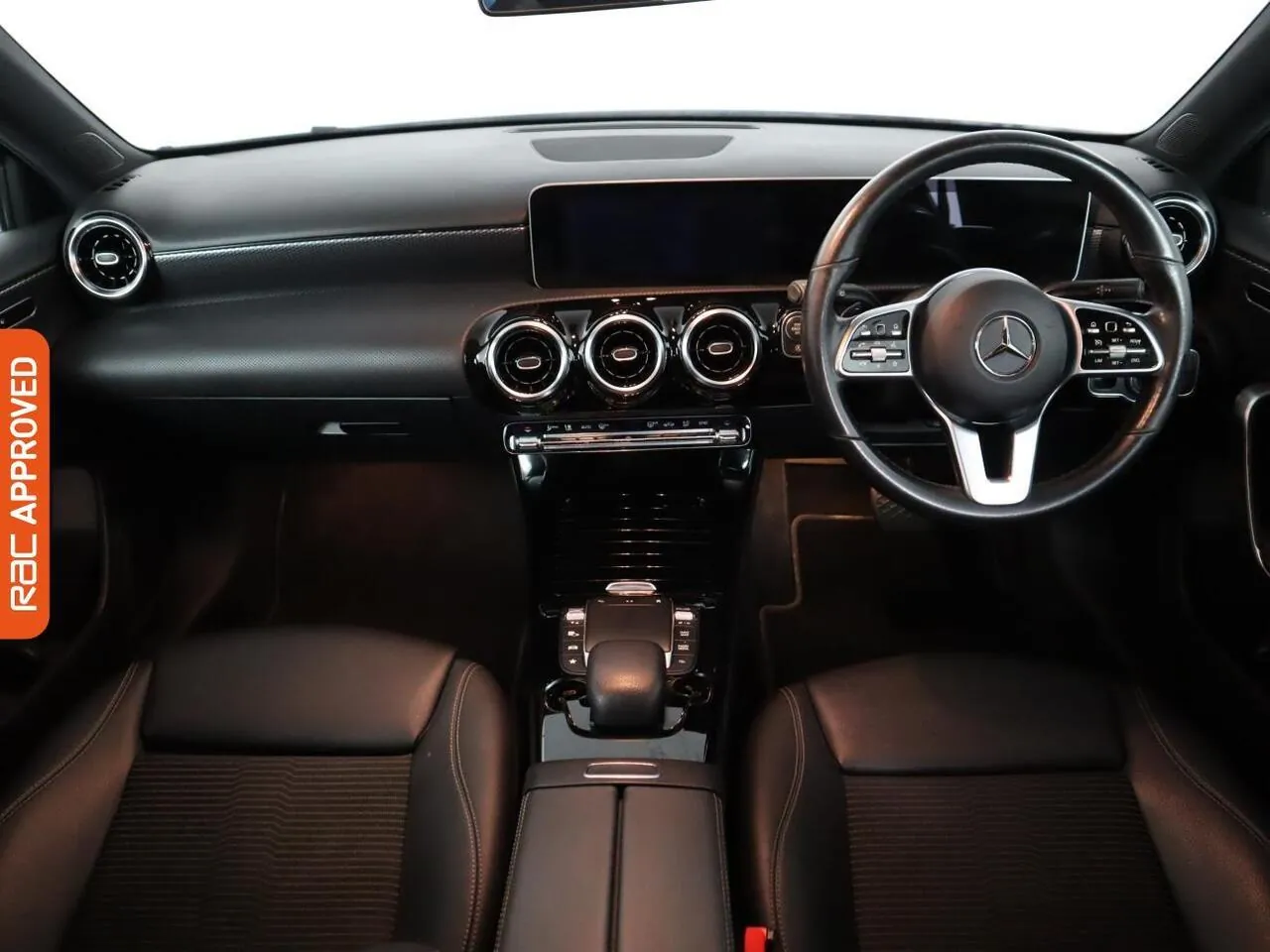 Mercedes-Benz A-Class 2020 photo 2