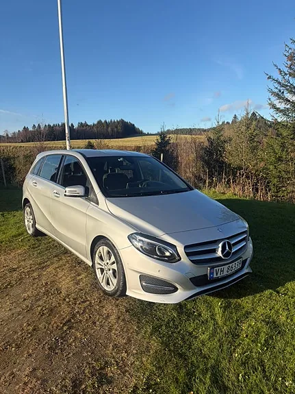 Mercedes-Benz B180