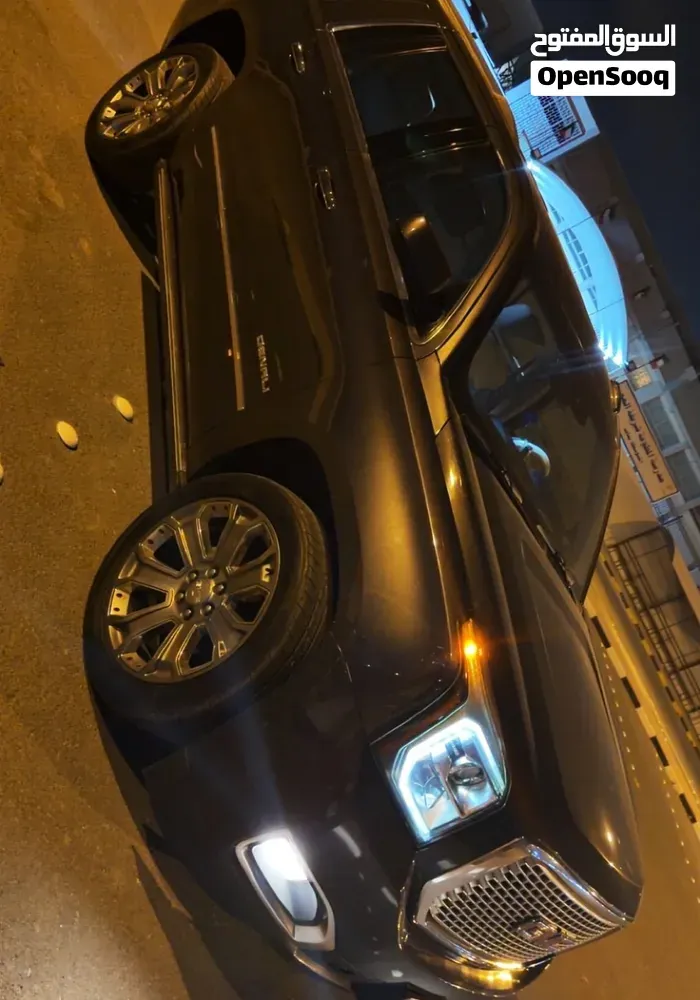 GMC Yukon 2016 photo 2