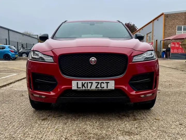 Jaguar F-Pace 2017 photo 2