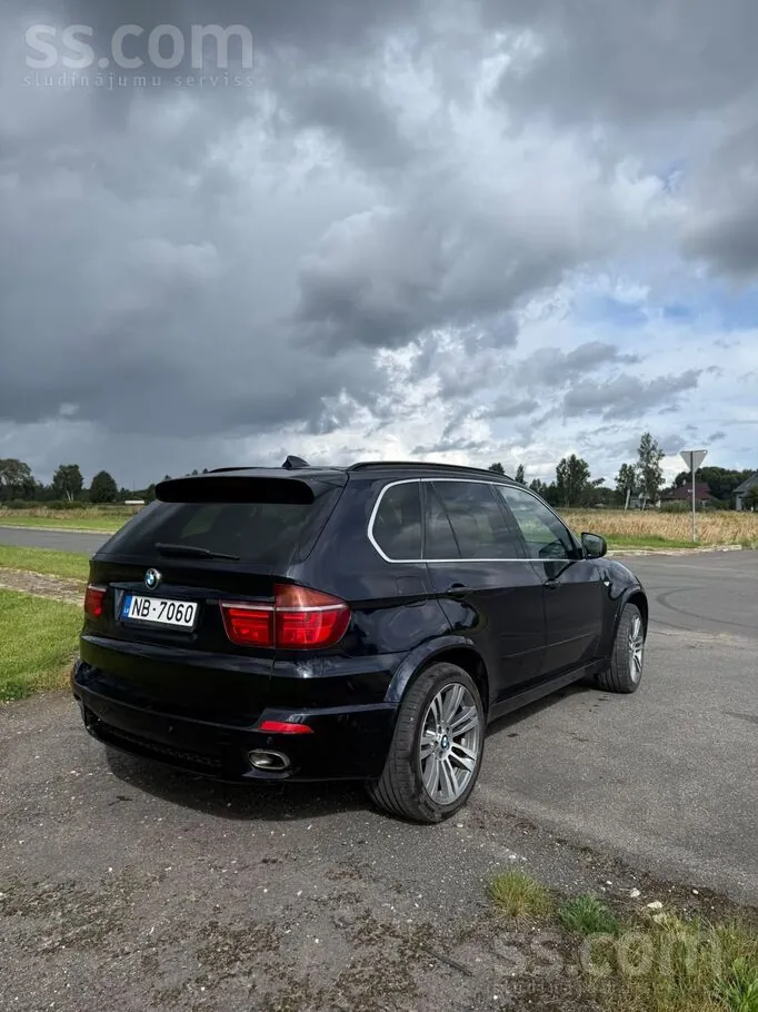 BMW X5 2011 photo 4