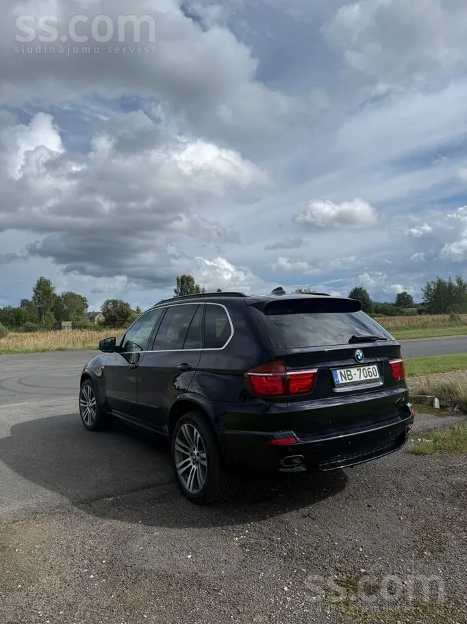 BMW X5 2011 photo 3