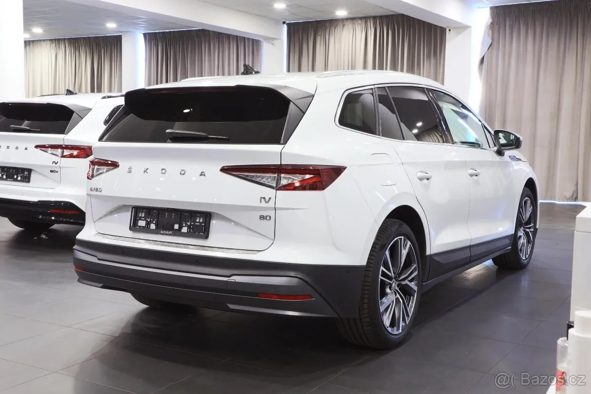 Skoda Enyaq 2022 photo 2