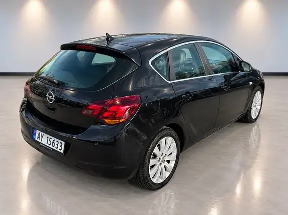 Opel Astra 2010 photo 5