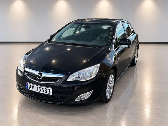 Opel Astra 2010 photo 2