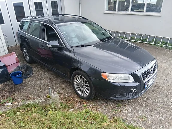 Volvo V70 2010 photo 3