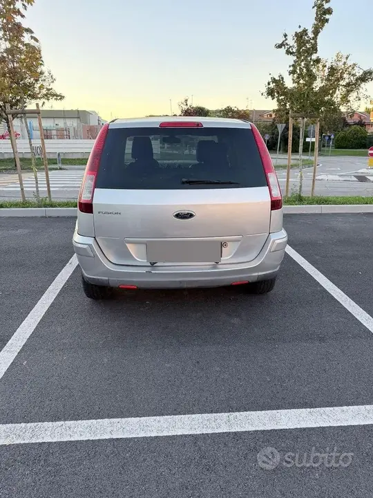 Ford Fusion 2006 photo 4