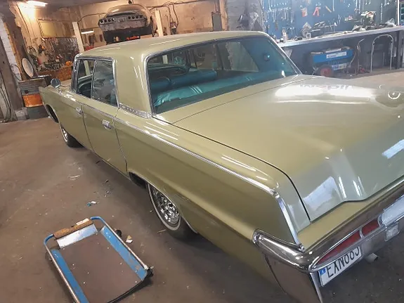 Chrysler Imperial 1966 photo 5