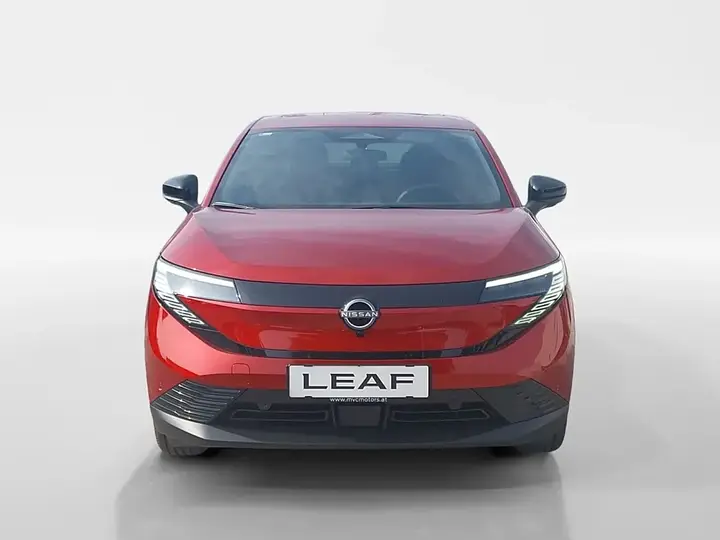 Nissan Leaf photo 2