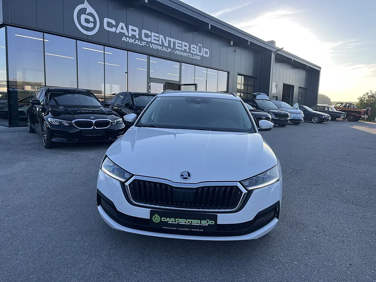 Skoda Octavia 2021 photo 2