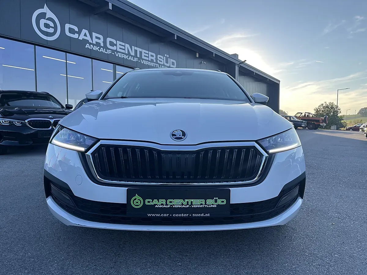 Skoda Octavia 2021 photo 3