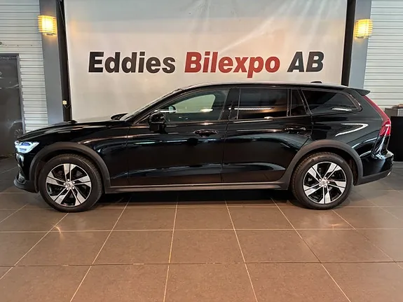 Volvo V60 Cross Country 2019 photo 2