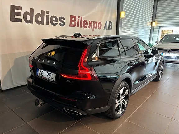 Volvo V60 Cross Country 2019 photo 4