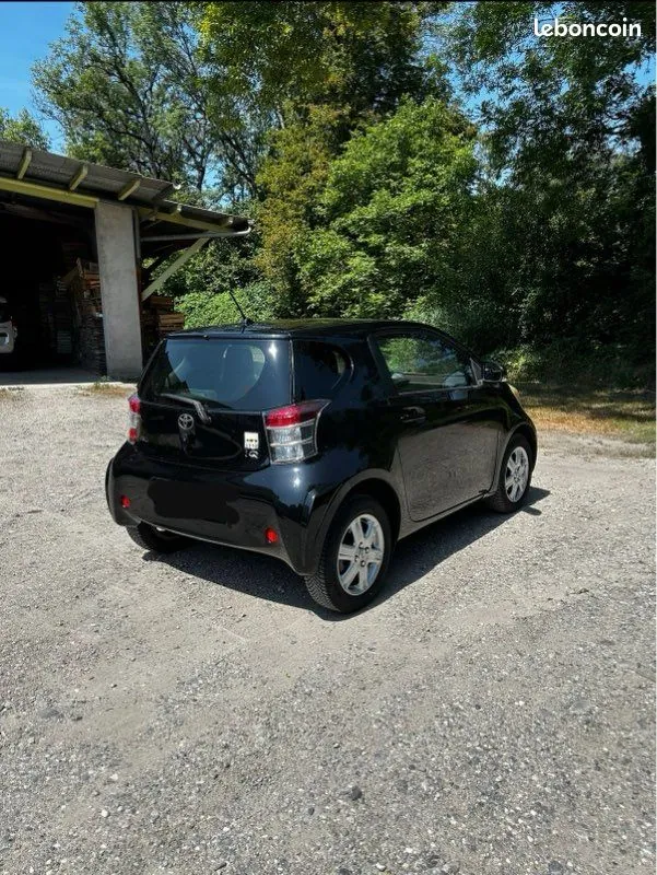 Toyota Iq 2009 photo 2