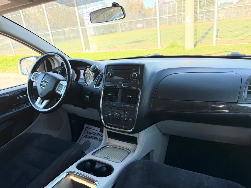 Dodge Caravan 2014 photo 5