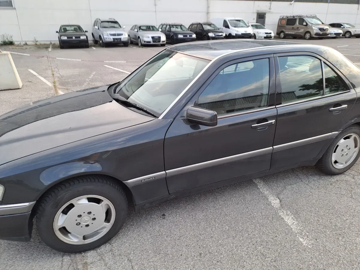 Mercedes-Benz C-Class 1995 photo 3