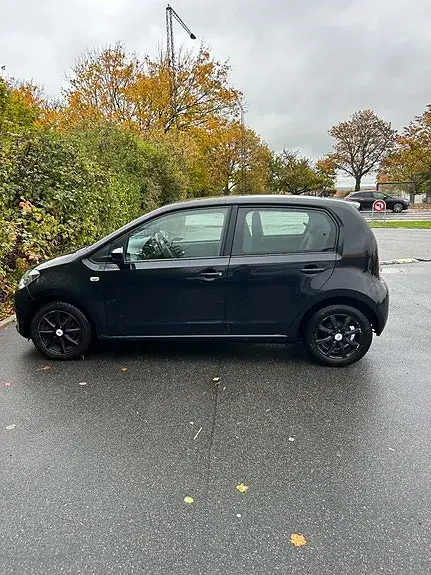 Volkswagen Up 2013 photo 4