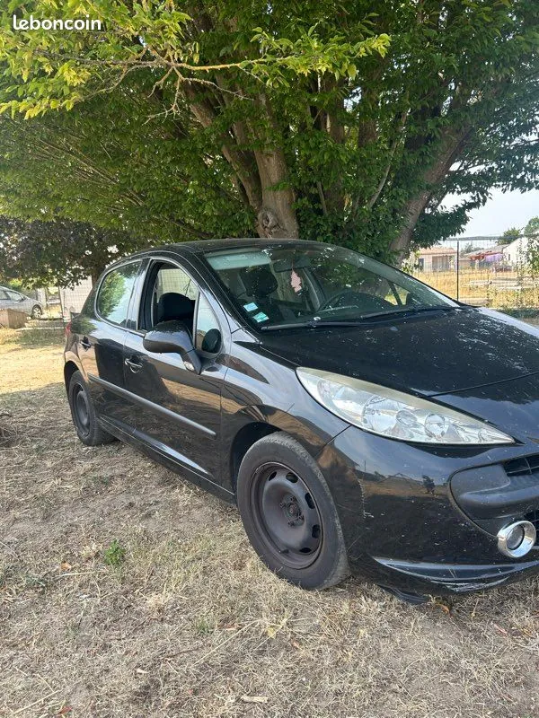 Peugeot 207 2008 photo 3