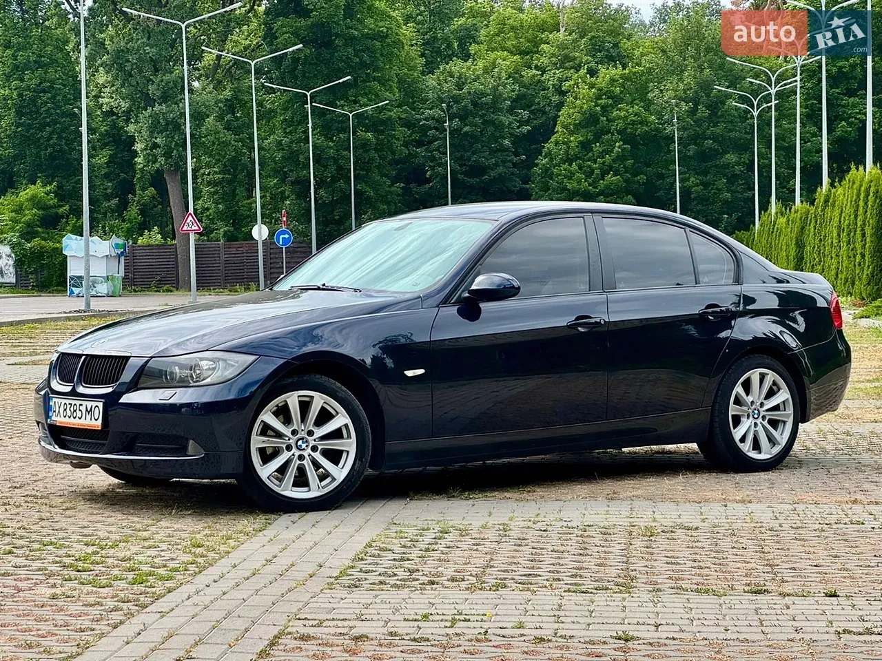 BMW 3 Series 2006 photo 2