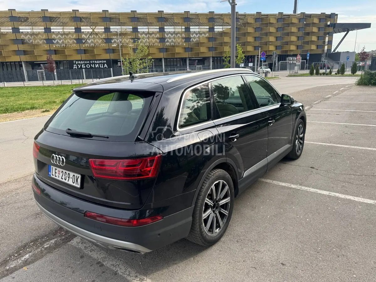 Audi Q7 2016 photo 3