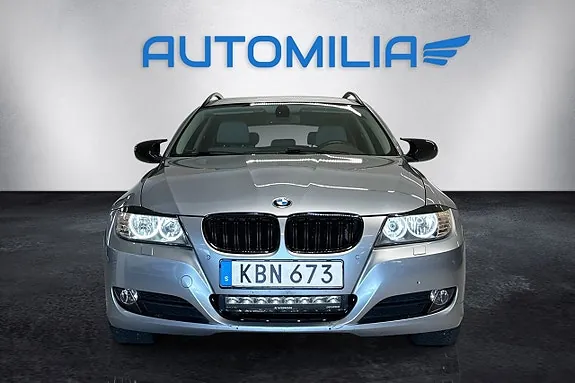 BMW 318I 2010 photo 3